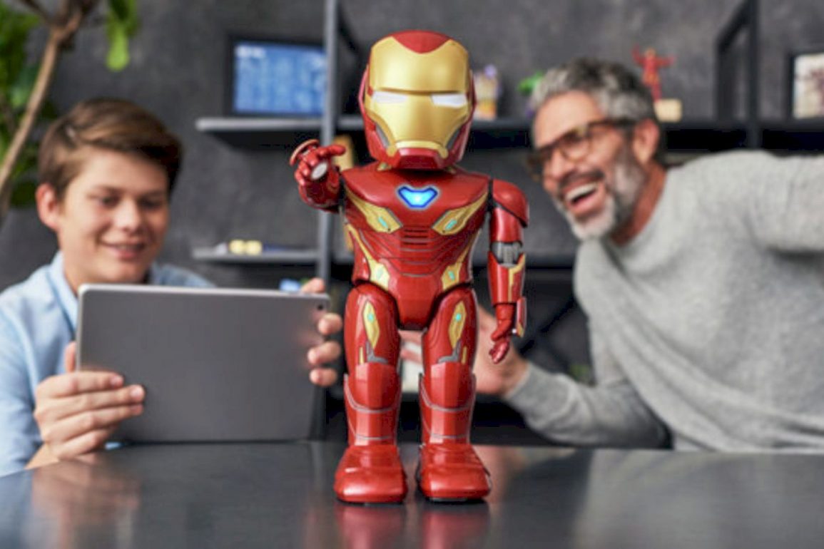 iron man big robot toy