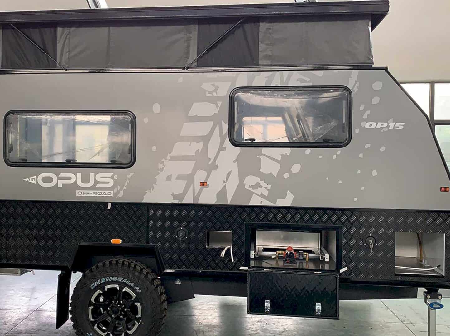 OPUS® OP15 Hybrid Caravan 5