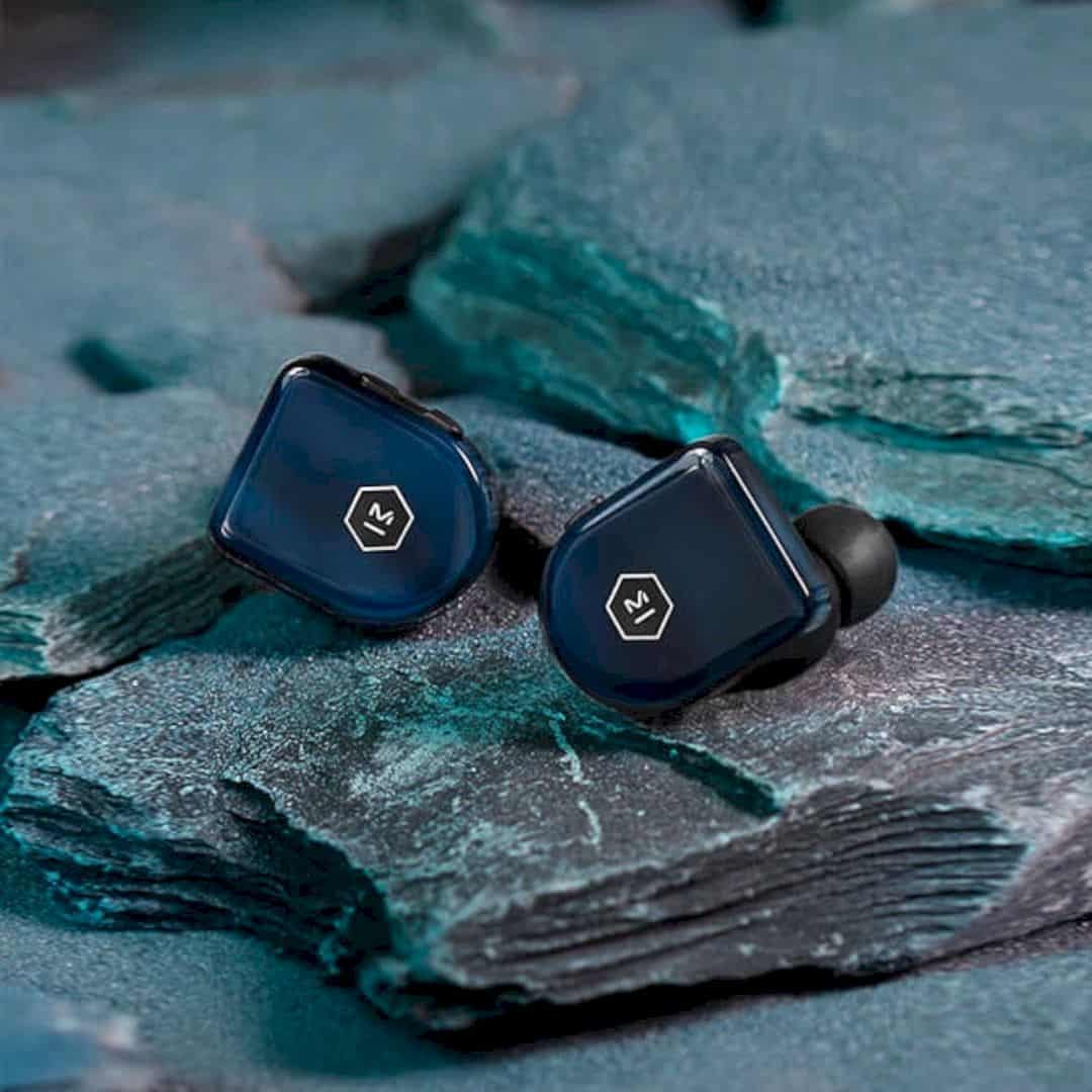 MW07 PLUS True Wireless Earphones 1