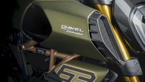 Ducati Diavel 1260 Lamborghini 11