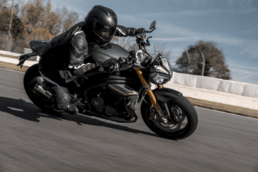 All New Triumph Speed Triple 1200 Rs 4