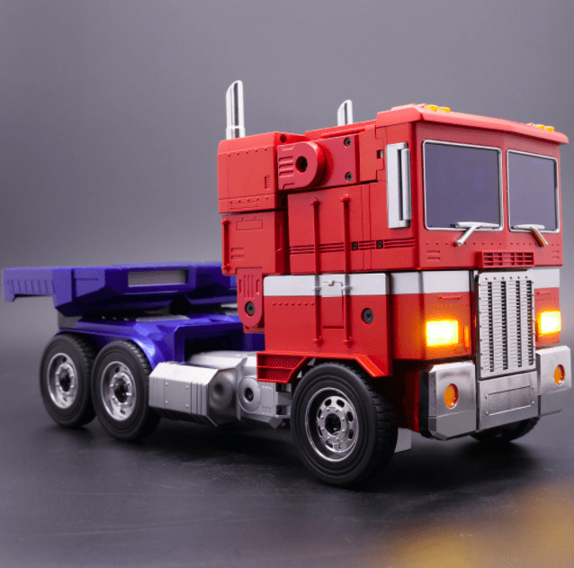 Hasbro Pulse Transformers Optimus Prime 4