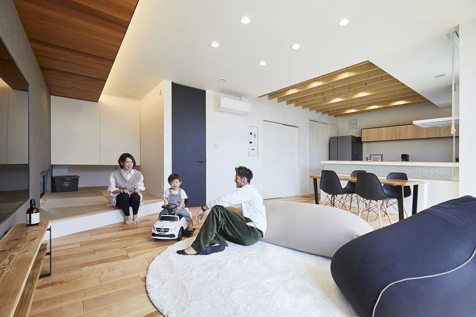 A Simple House Design With A Bright And Open Space 1