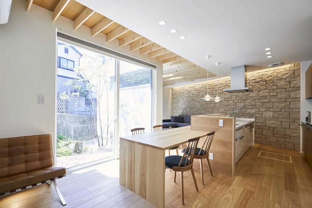 A House With The Bold Use Of Solid Wood 3