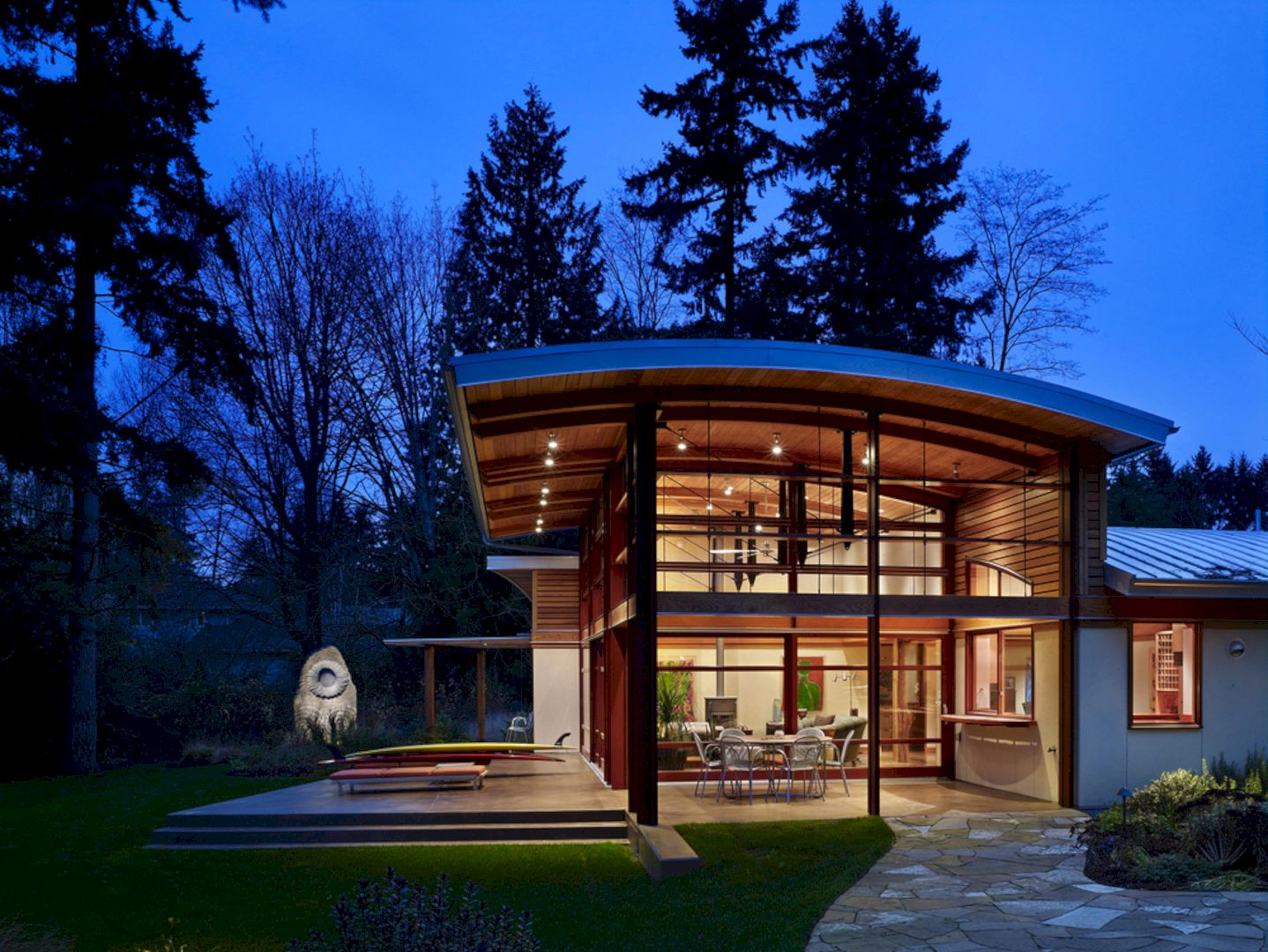 Garden House: A Unique Concrete Building Block with Curved Roofs