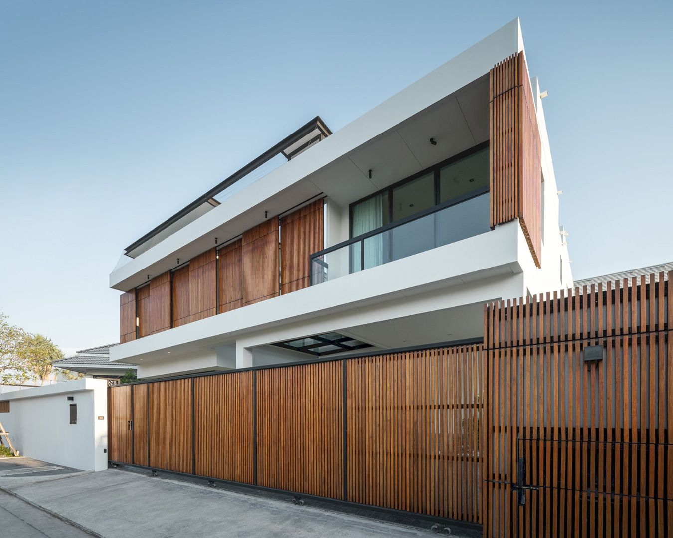 Bangkae House: A Modern Family House with Spacious Living Spaces